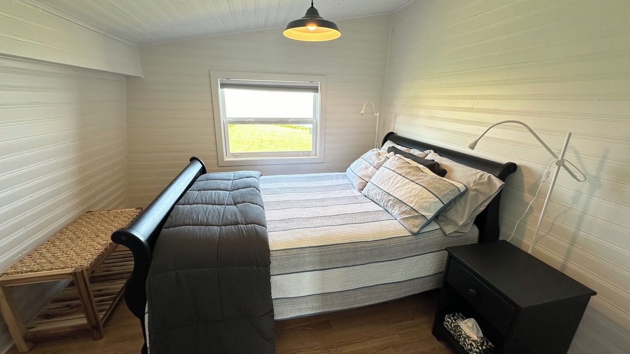 Photo of Bedroom in Shemogue