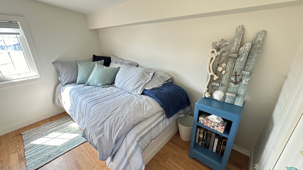 Photo of Bedroom in Shemogue