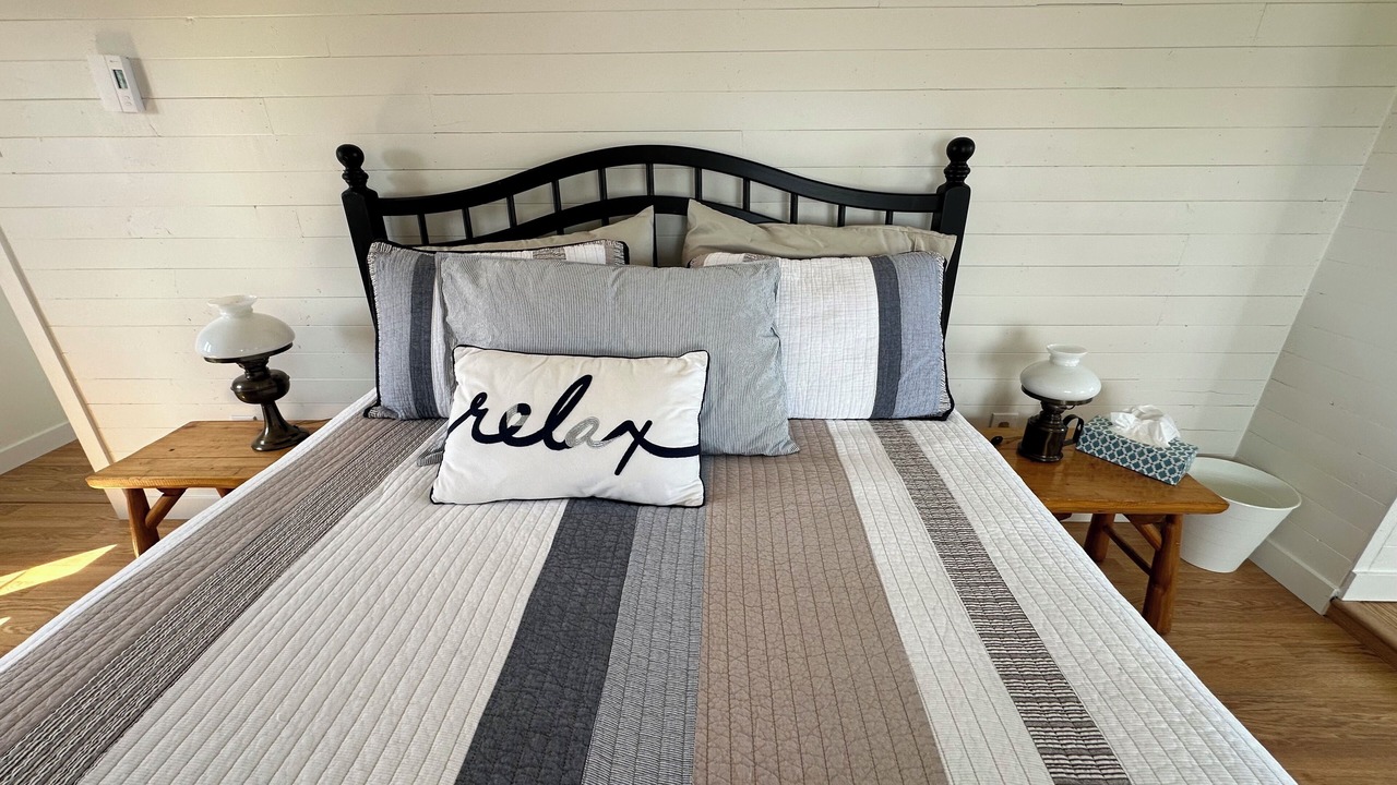 Photo of Bedroom in Shemogue