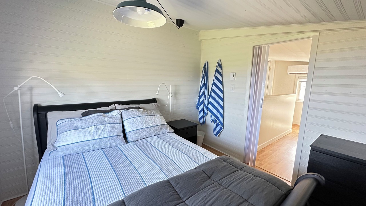 Photo of Bedroom in Shemogue