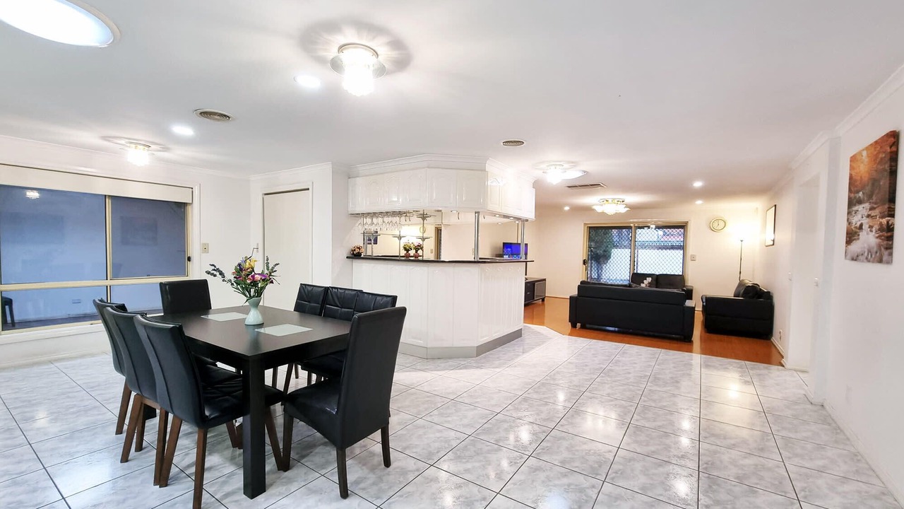 Photo of Others in Sunshine West