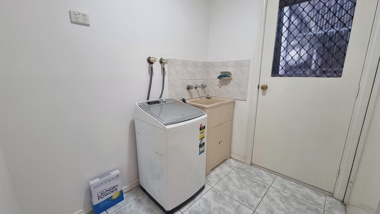 Photo of Others in Sunshine West