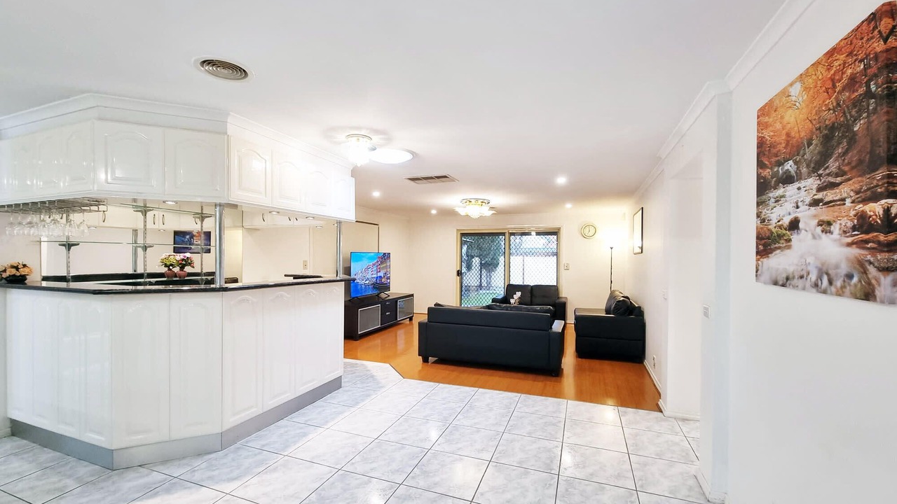 Photo of Others in Sunshine West