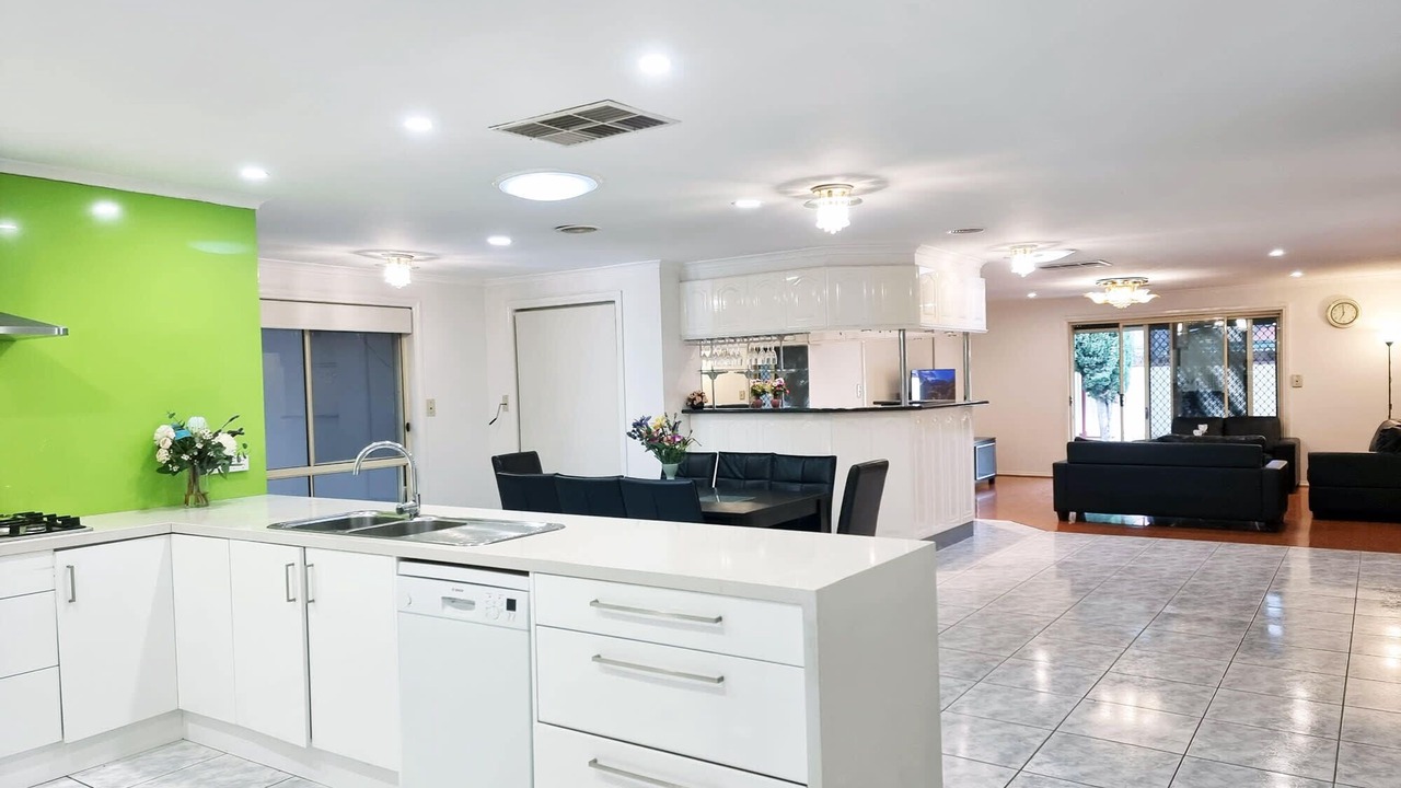 Photo of Others in Sunshine West