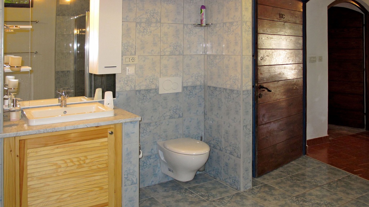 Photo of Bathroom in Merag