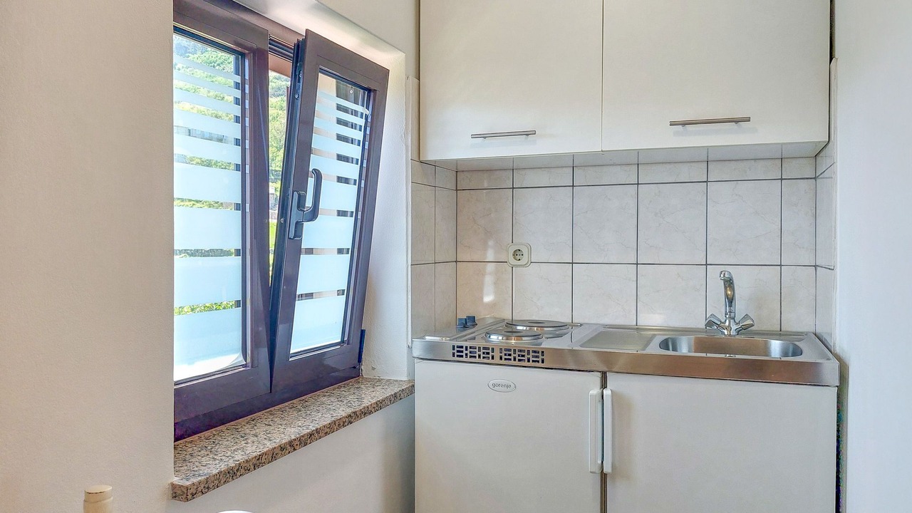 Photo of Bedroom in Batomalj