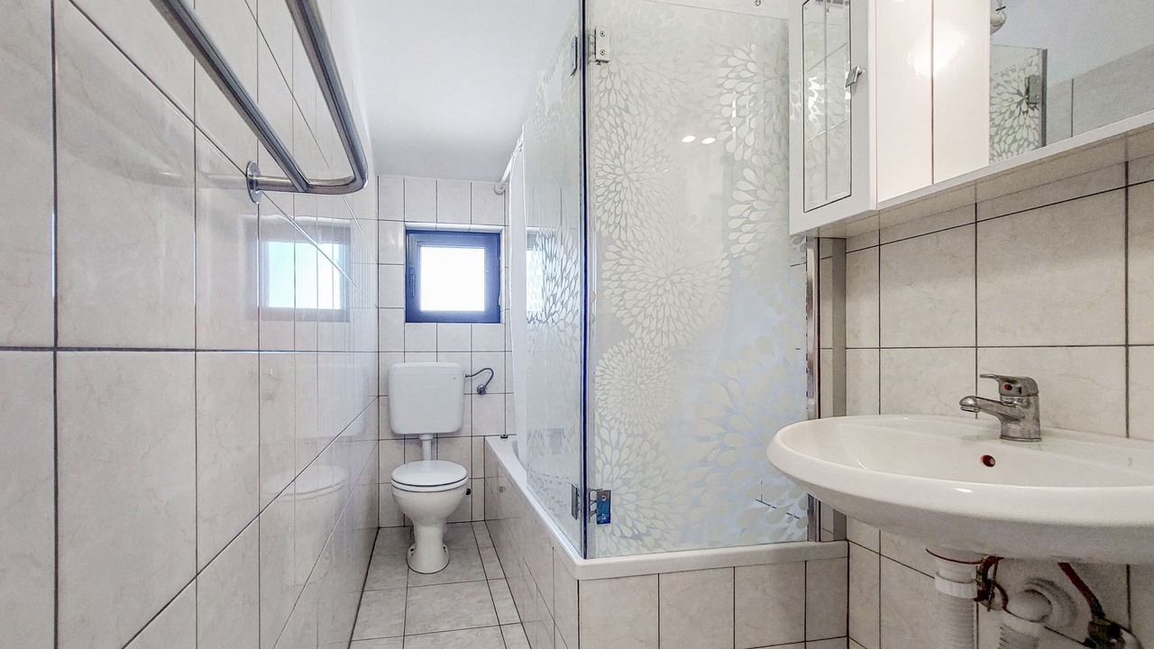 Photo of Bathroom in Batomalj