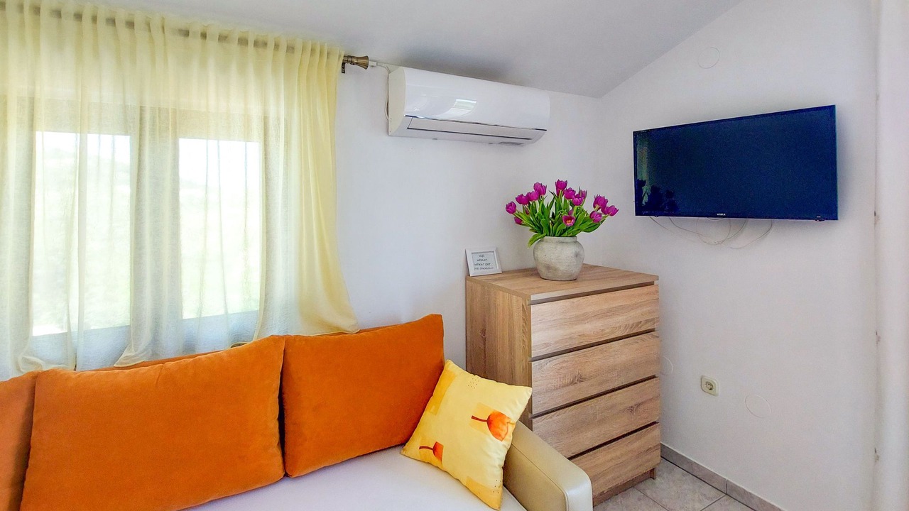 Photo of Livingroom in Batomalj