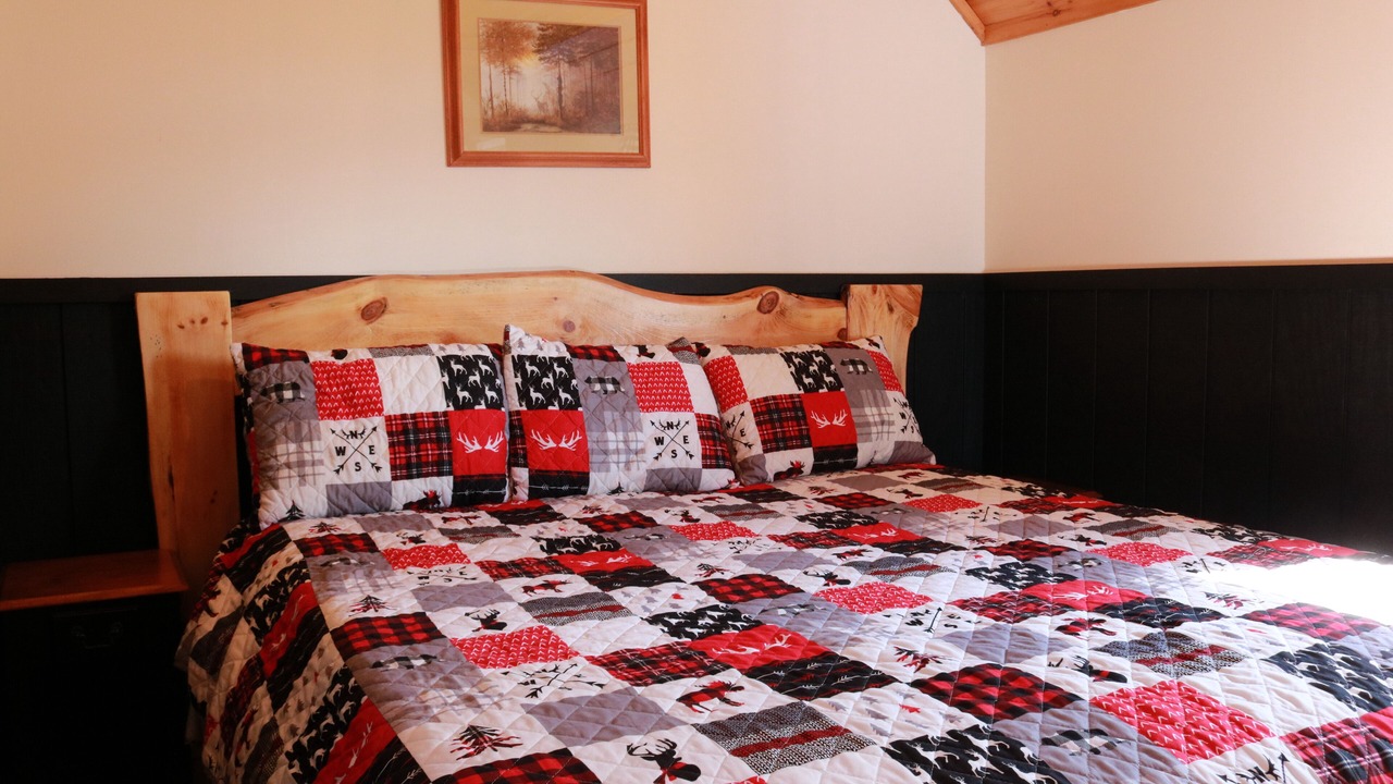 Photo of Bedroom in Inlet