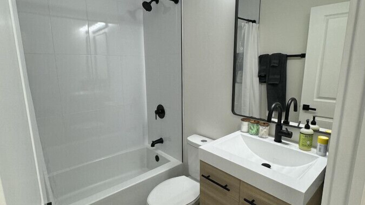 Photo of Bathroom in Grand Boulevard