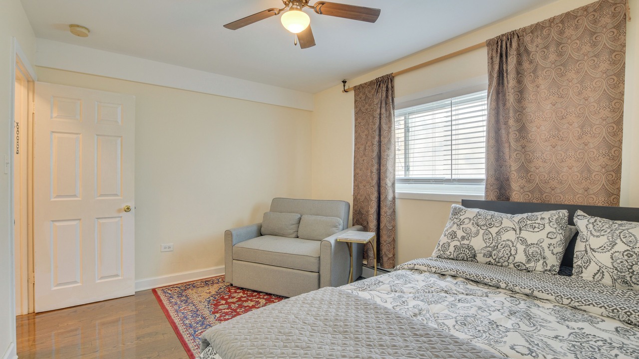 Photo of Bedroom in Skokie