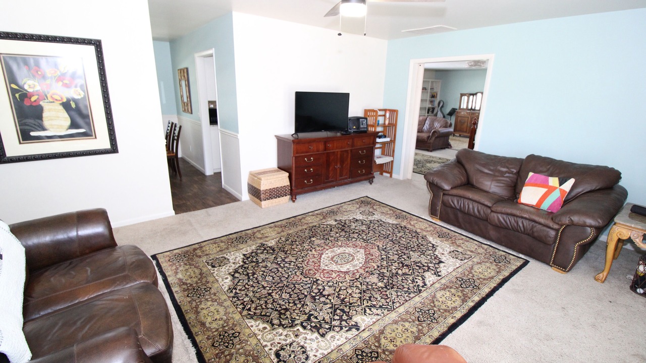 Photo of Livingroom in Jenks