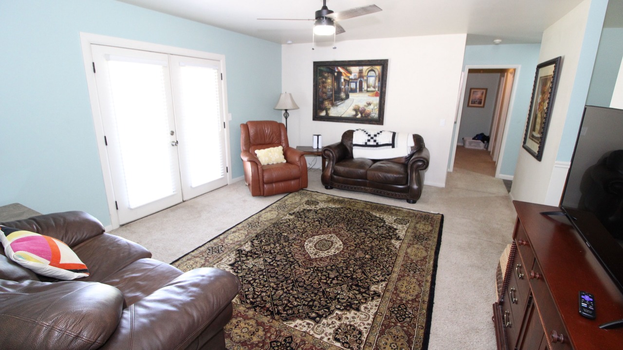 Photo of Livingroom in Jenks