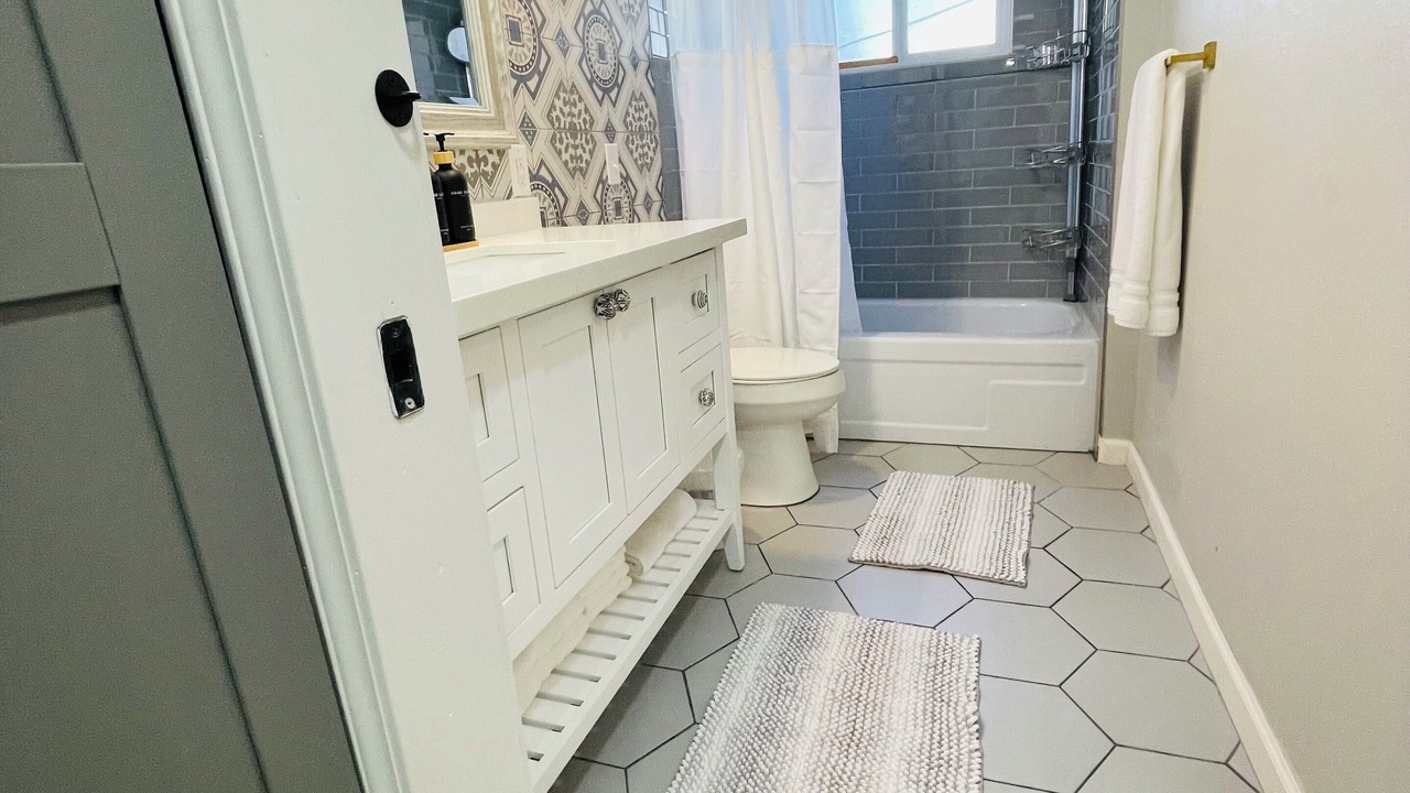 Photo of Bathroom in Pine Park Neighborhood