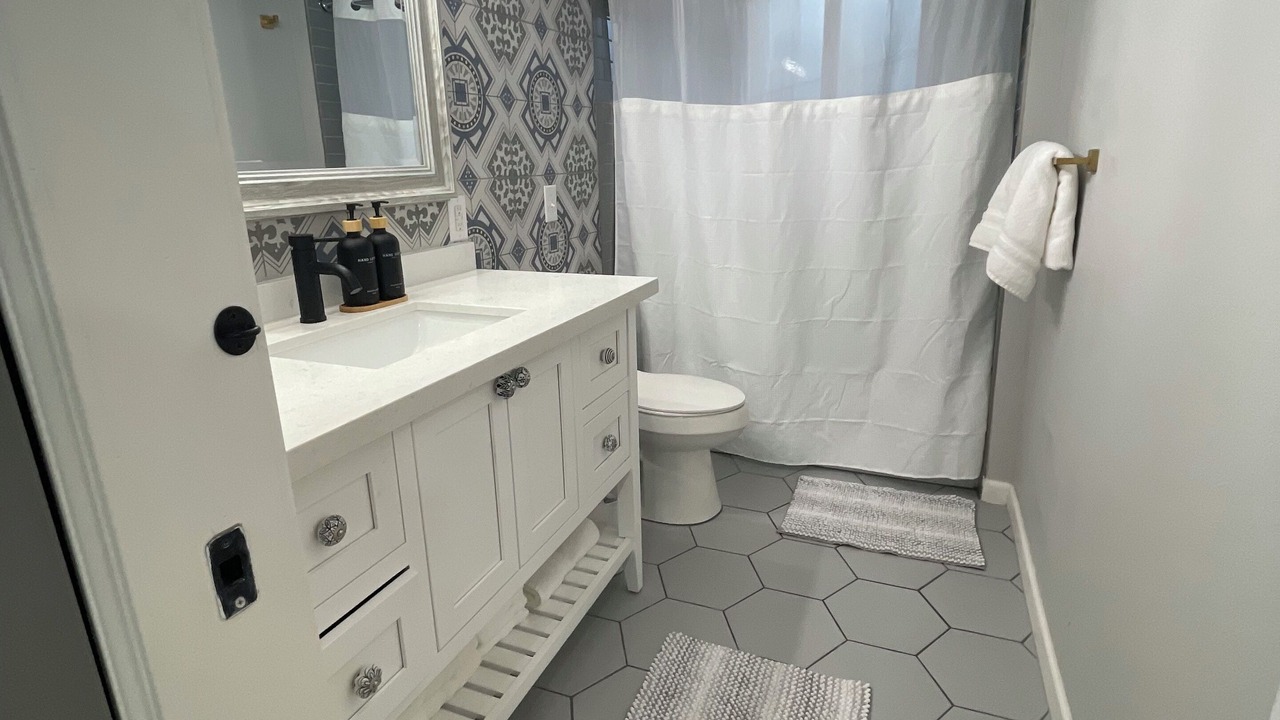 Photo of Bathroom in Pine Park Neighborhood
