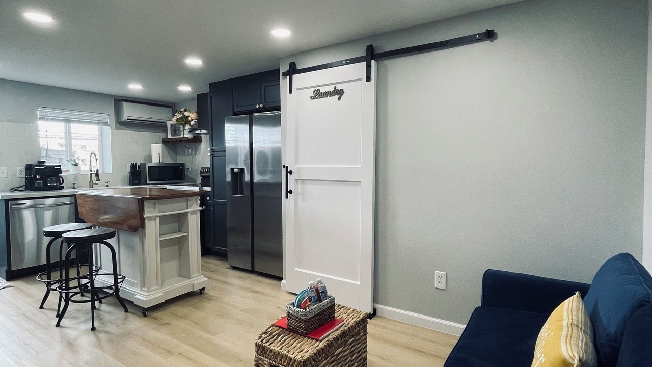 Photo of Livingroom in Pine Park Neighborhood