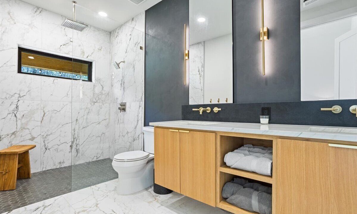 Photo of Bathroom in Pottsboro