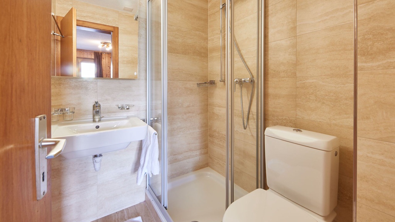 Photo of Bathroom in Vex
