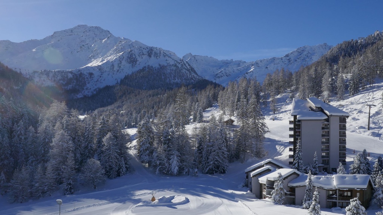 Photo of Outdoor in Noveli