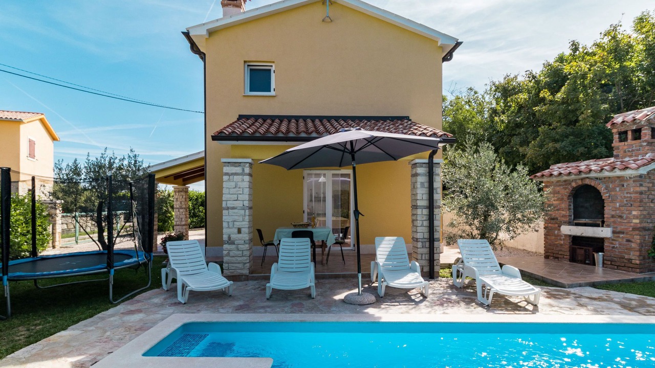 Photo of Outdoor in Pican