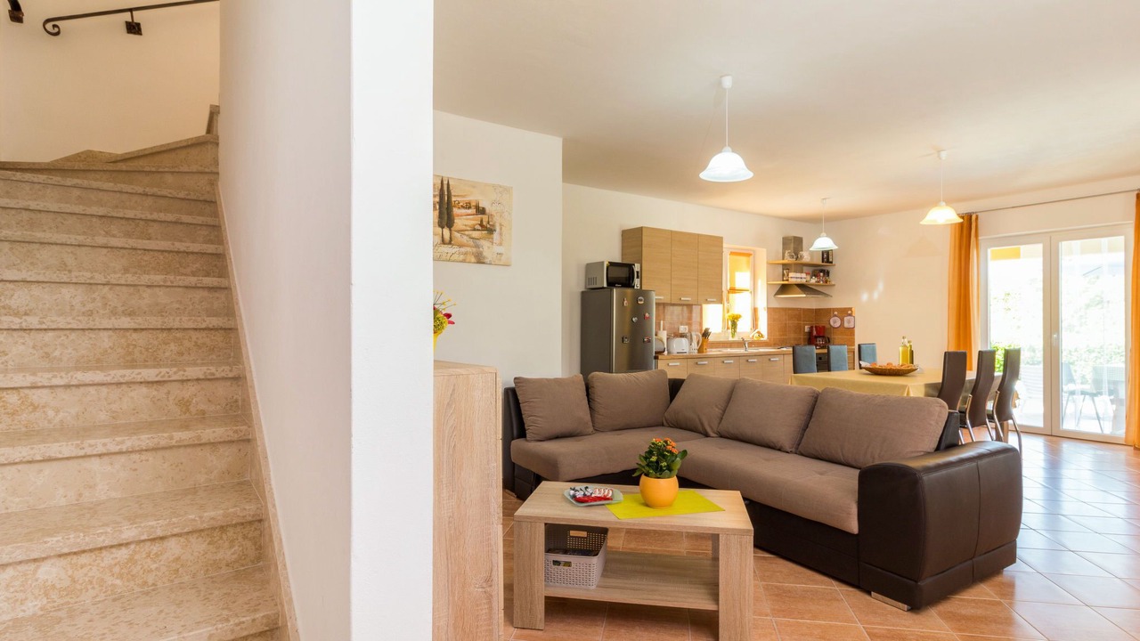 Photo of Livingroom in Pican
