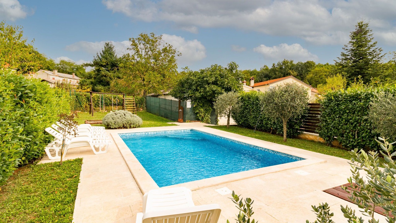 Photo of Outdoor in Pican