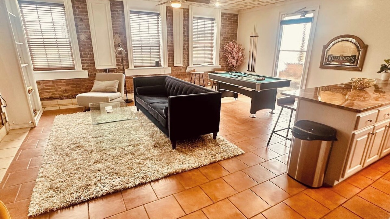 Photo of Livingroom in Gadsden