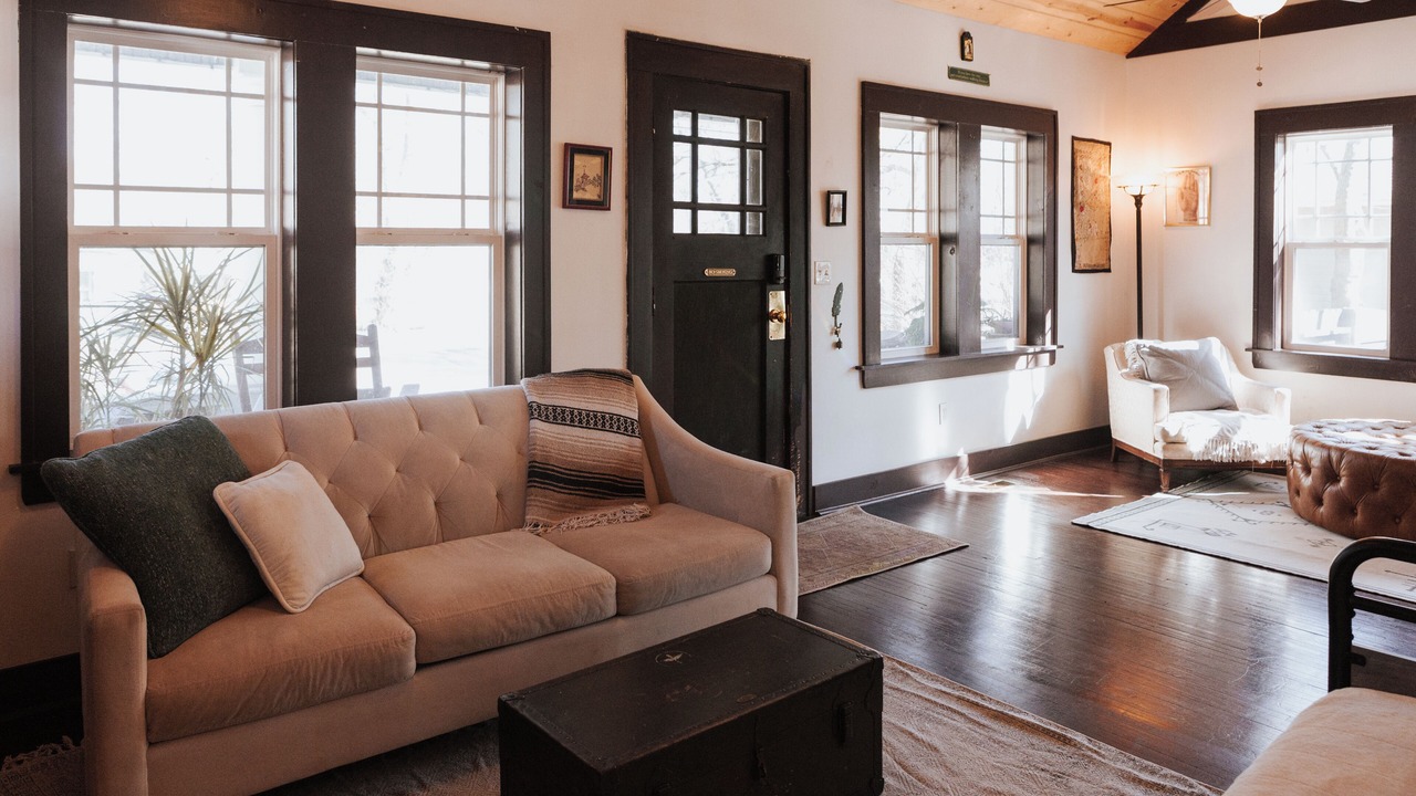Photo of Livingroom in Midtown
