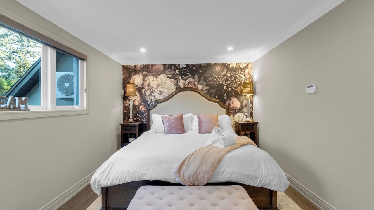 Photo of Bedroom in Halton Regional Municipality