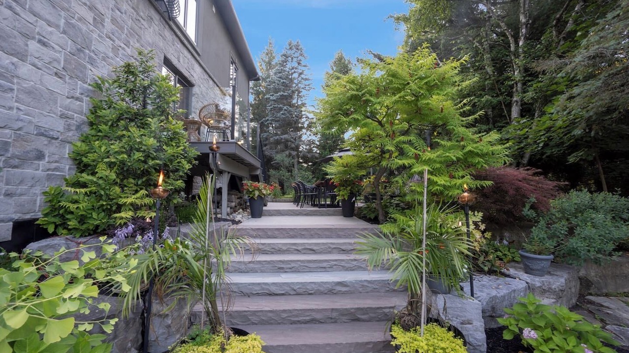 Photo of Patio Balcony in Halton Regional Municipality