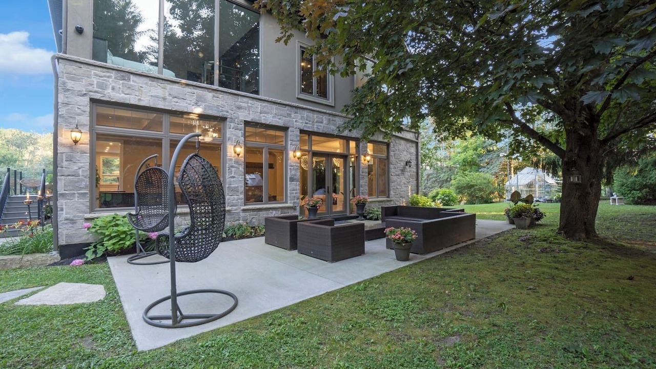 Photo of Patio Balcony in Halton Regional Municipality
