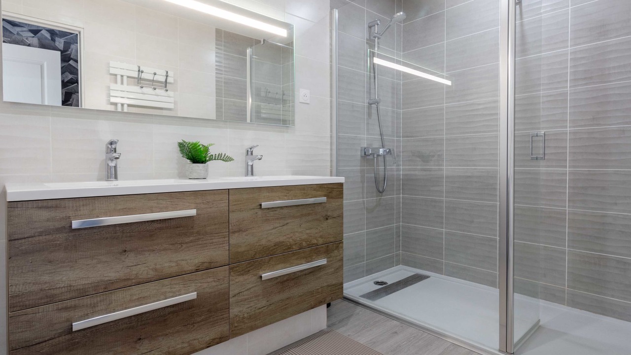 Photo of Bathroom in Creances