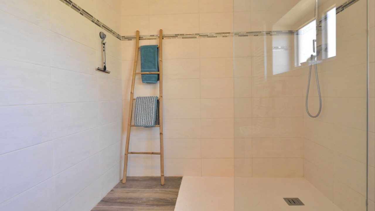 Photo of Bathroom in Ploubezre