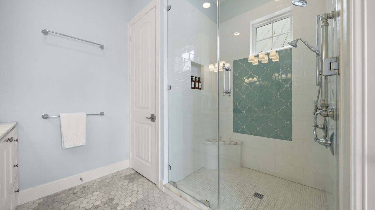Photo of Bathroom in Beachside Village