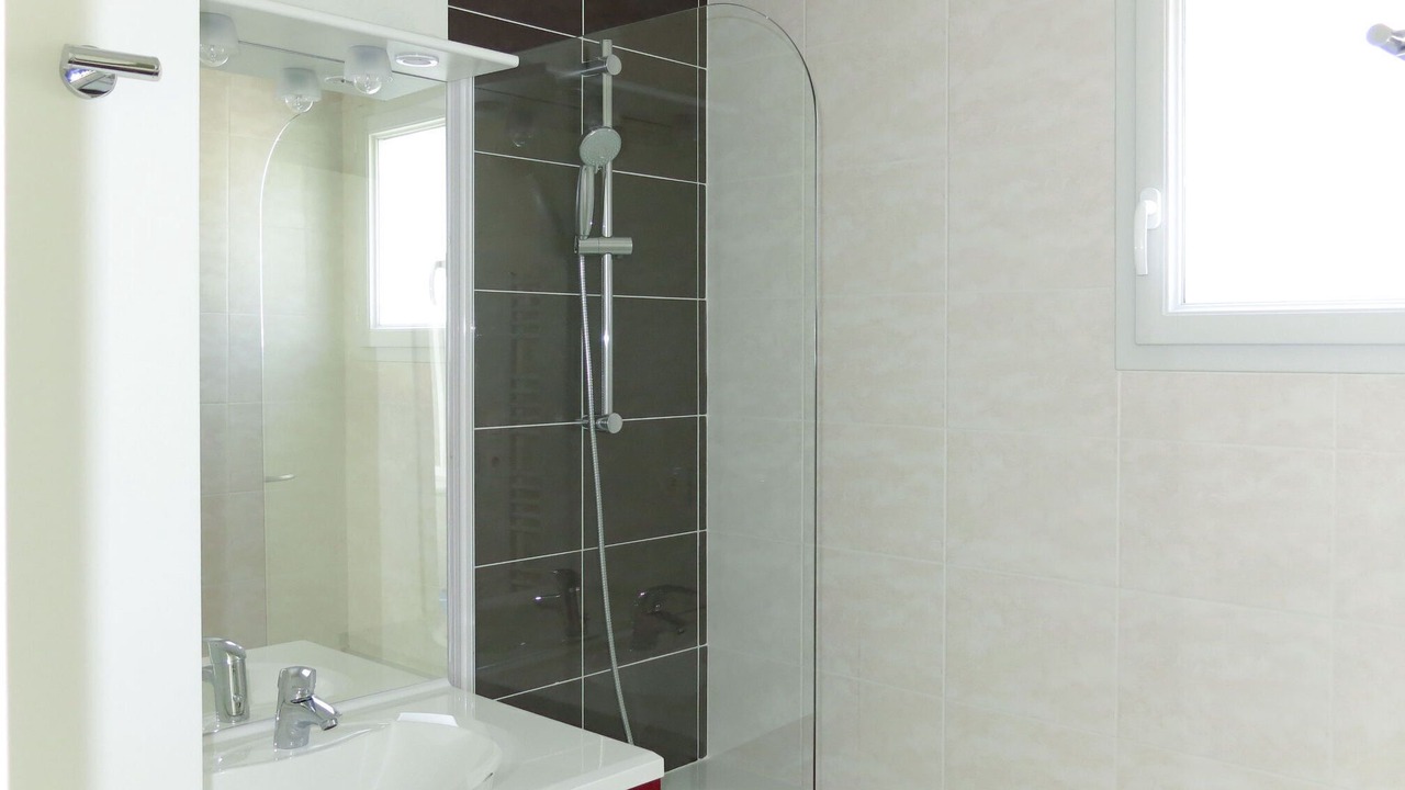 Photo of Bathroom in Chinon