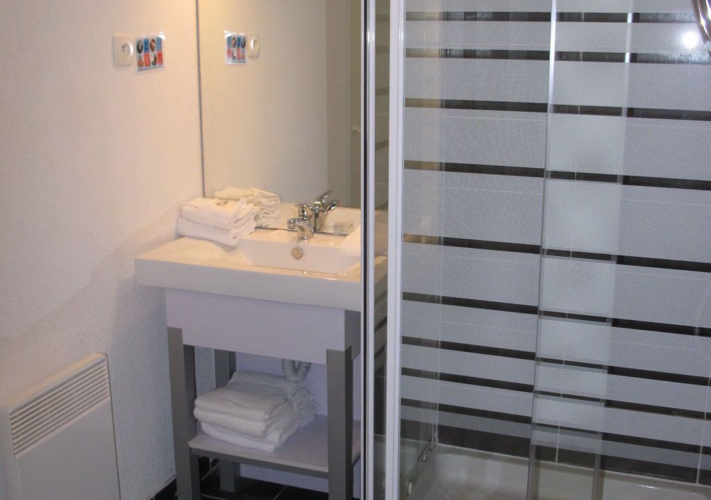 Photo of Bathroom in Le Grau-Du-Roi