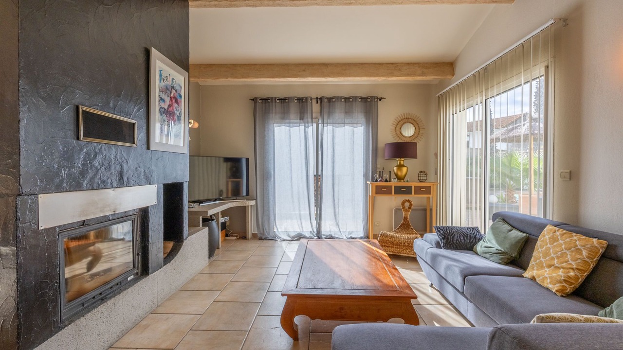 Photo of Livingroom in Corneilhan