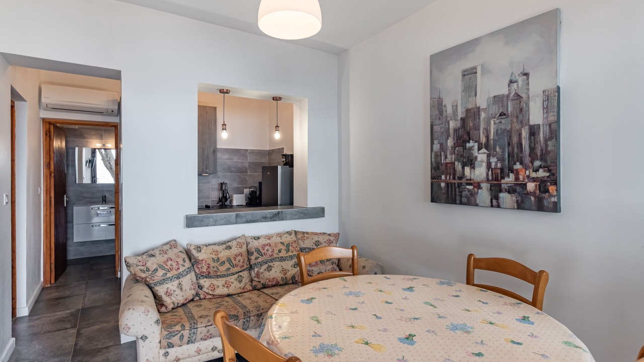 Photo of Livingroom in Sari-Solenzara