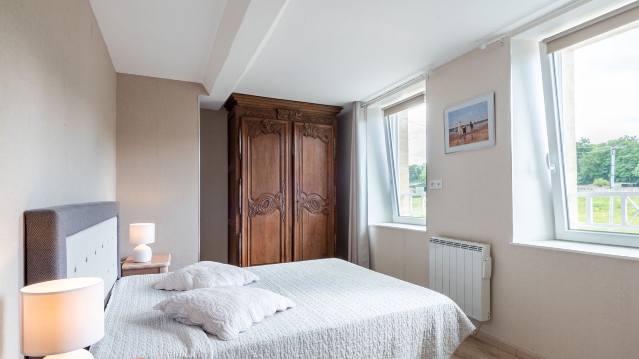 Photo of Others in Commes