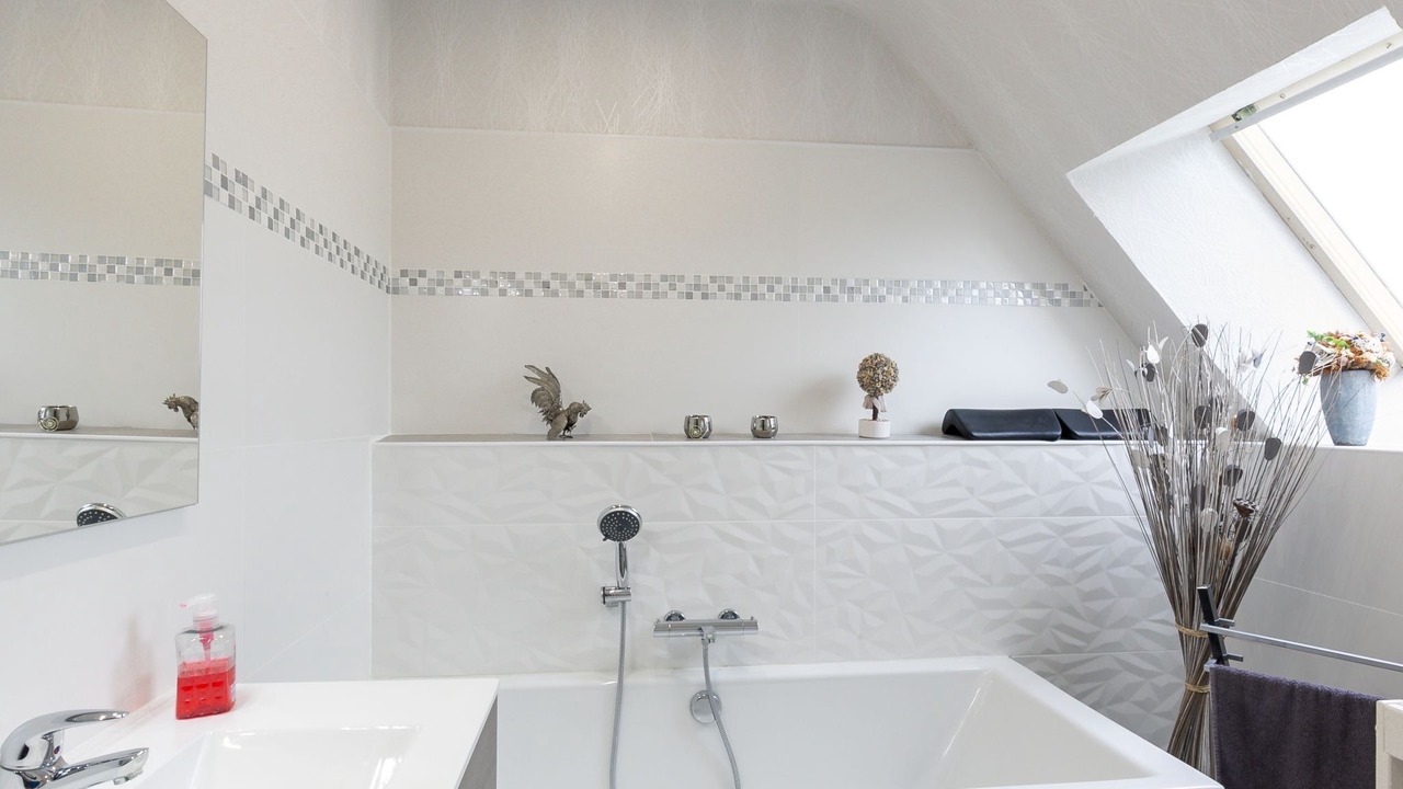 Photo of Bathroom in Locquirec