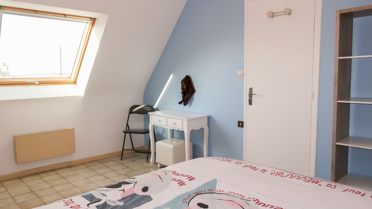 Photo of Others in Cast