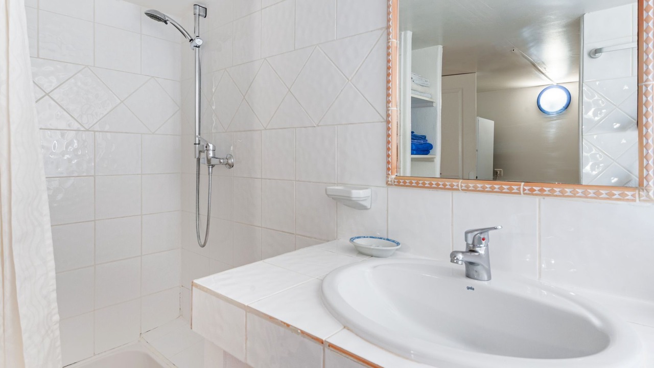 Photo of Bathroom in Lambesc