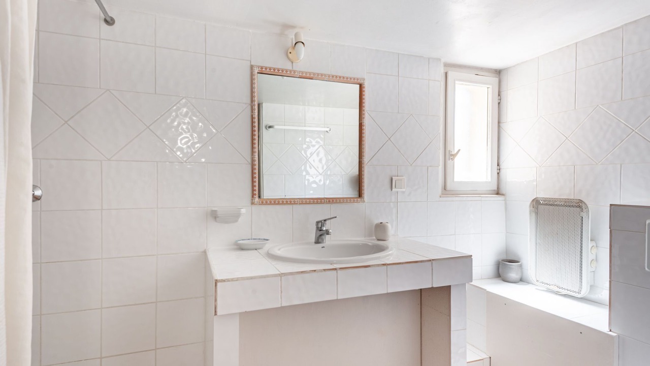 Photo of Bathroom in Lambesc