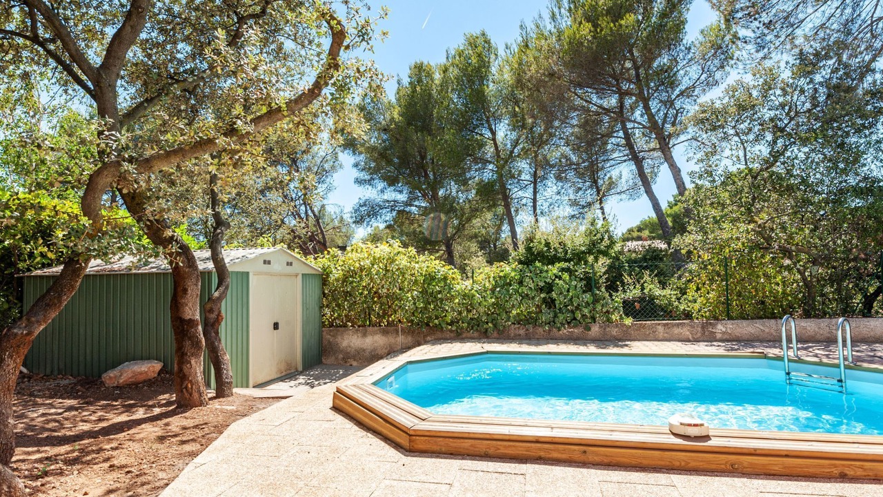 Photo of Outdoor in Lambesc