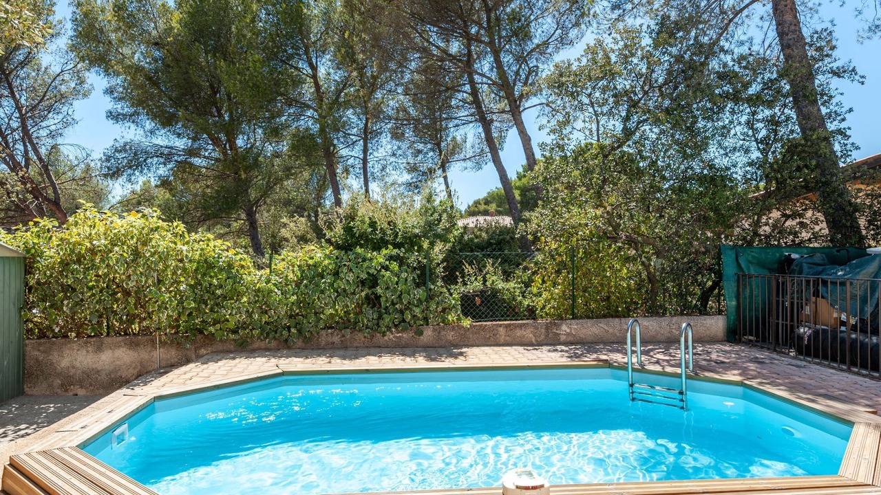 Photo of Outdoor in Lambesc
