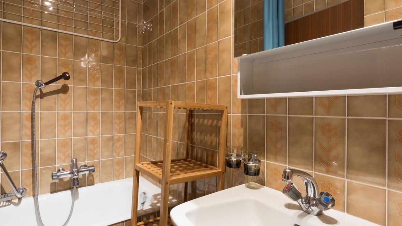 Photo of Bathroom in Vex