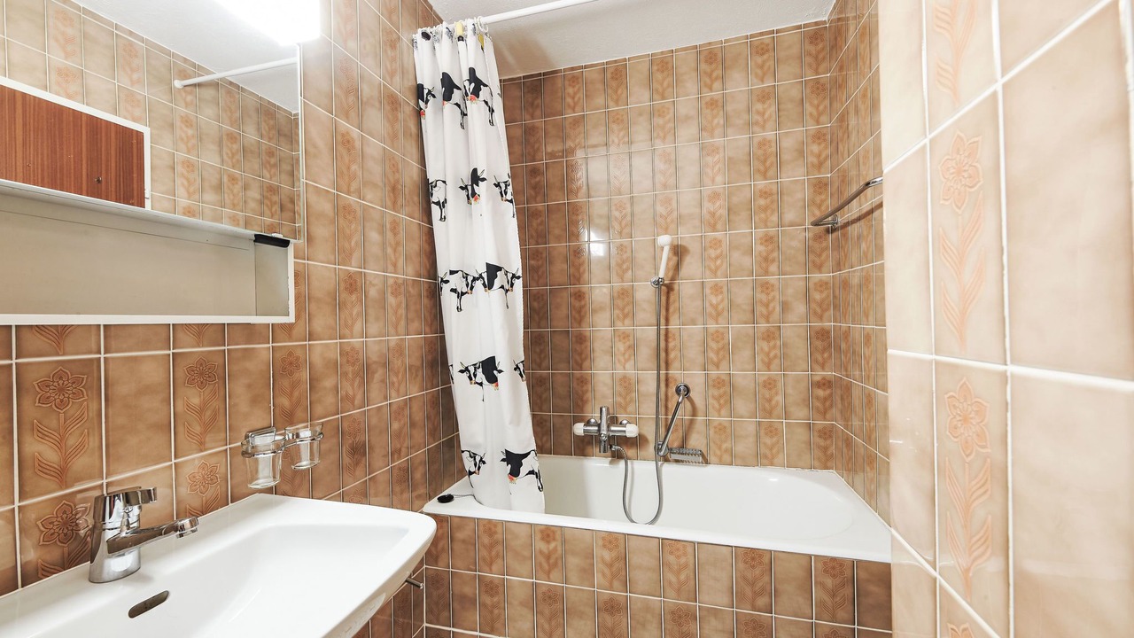 Photo of Bathroom in Vex