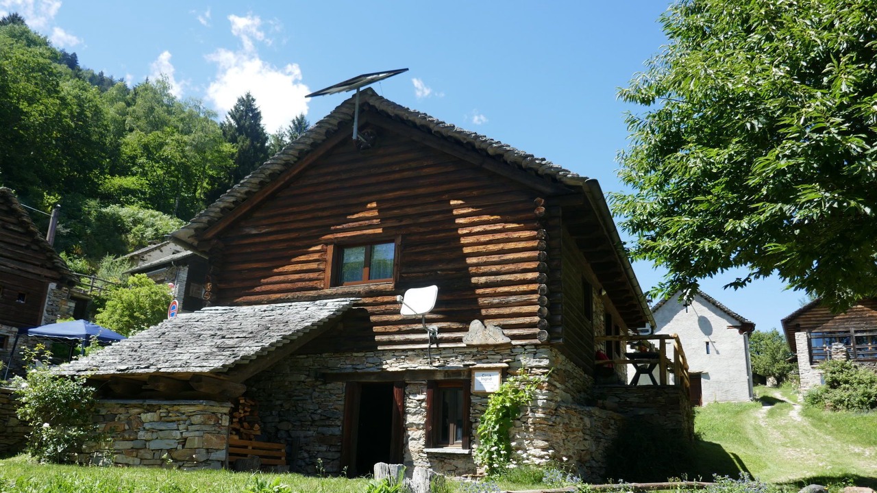 Photo of Others in Semione