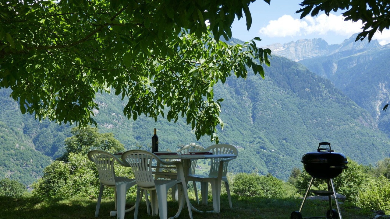 Photo of Outdoor in Semione
