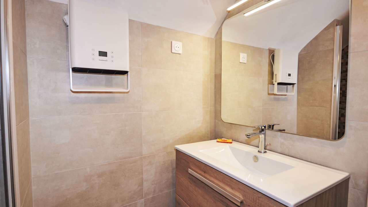 Photo of Bathroom in Saint-Montan